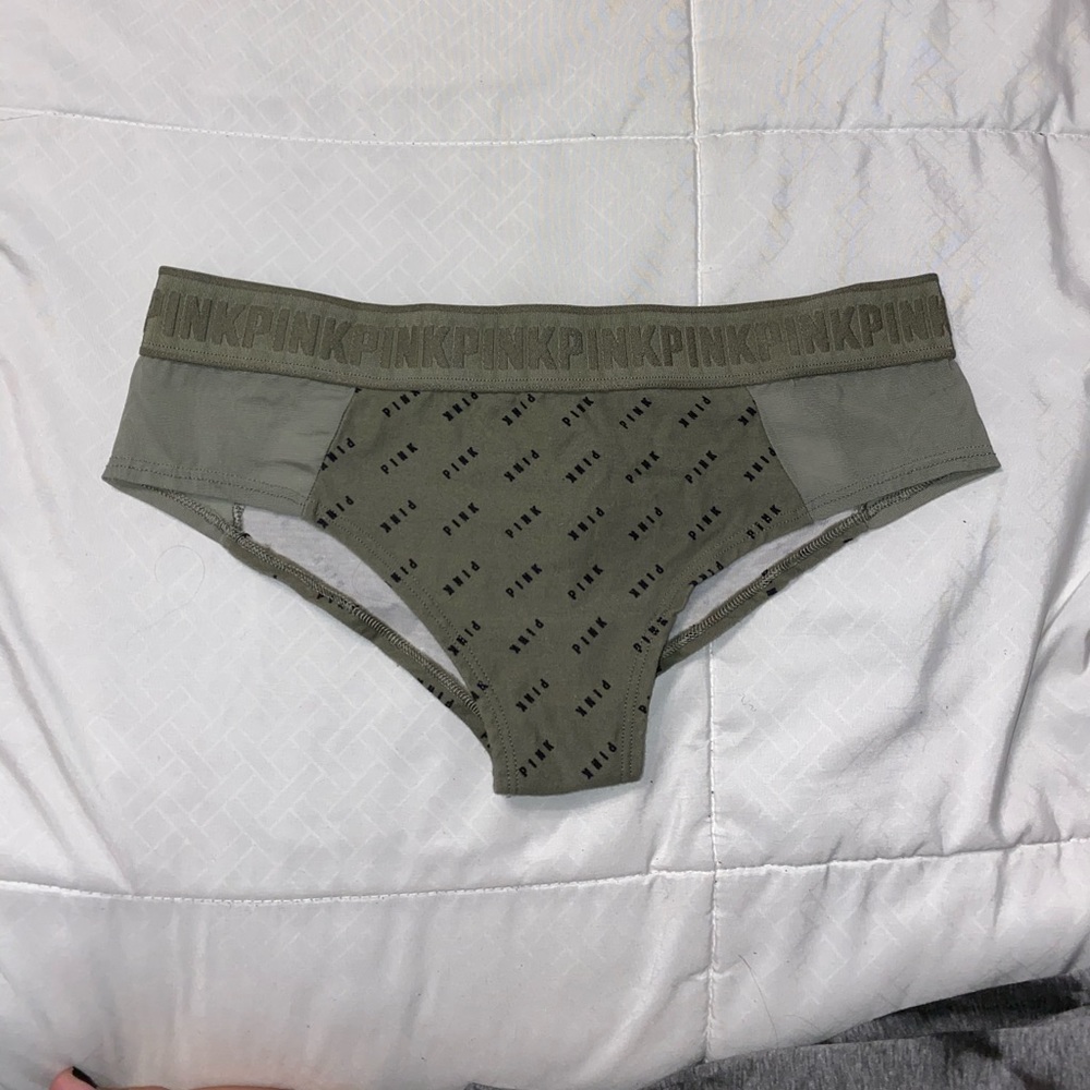 BUNDLE 3 for 20% off!🌷